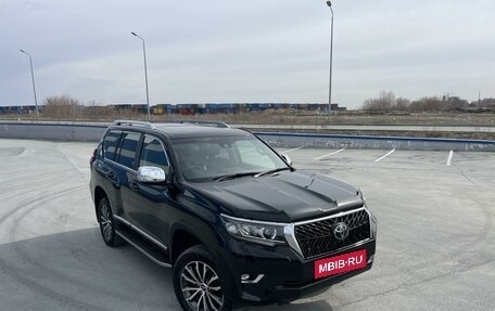 Toyota Land Cruiser Prado 150 рестайлинг 2, 2019 год, 5 000 000 рублей, 3 фотография