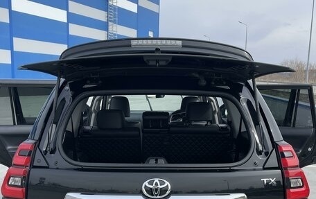 Toyota Land Cruiser Prado 150 рестайлинг 2, 2019 год, 5 000 000 рублей, 6 фотография