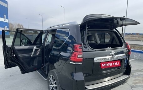 Toyota Land Cruiser Prado 150 рестайлинг 2, 2019 год, 5 000 000 рублей, 7 фотография