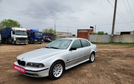 BMW 5 серия, 2000 год, 500 000 рублей, 2 фотография