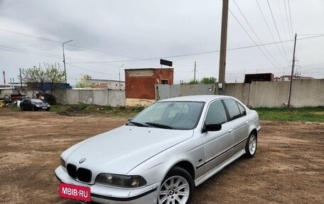 BMW 5 серия, 2000 год, 500 000 рублей, 7 фотография