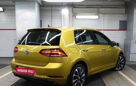 Volkswagen Golf VII, 2018 год, 2 260 000 рублей, 2 фотография