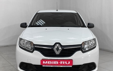 Renault Logan II, 2017 год, 835 000 рублей, 2 фотография