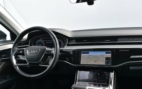 Audi A8, 2019 год, 6 990 000 рублей, 10 фотография