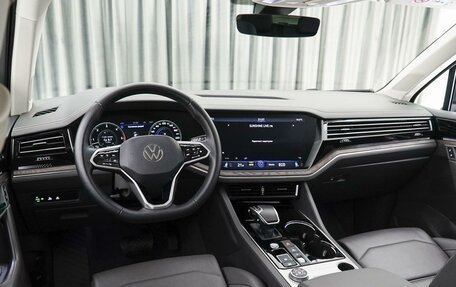 Volkswagen Touareg III, 2022 год, 7 819 000 рублей, 6 фотография