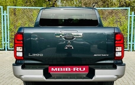 Mitsubishi L200, 2024 год, 6 100 000 рублей, 5 фотография