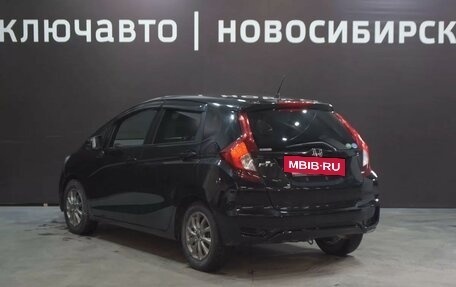 Honda Fit III, 2019 год, 1 350 000 рублей, 3 фотография