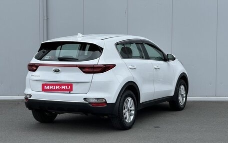 KIA Sportage IV рестайлинг, 2018 год, 2 349 000 рублей, 5 фотография