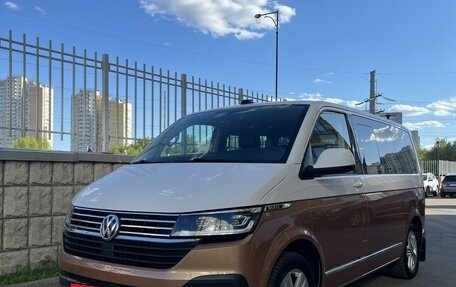 Volkswagen Multivan T6 рестайлинг, 2020 год, 7 500 000 рублей, 2 фотография