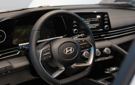 Hyundai Elantra, 2023 год, 2 340 000 рублей, 2 фотография