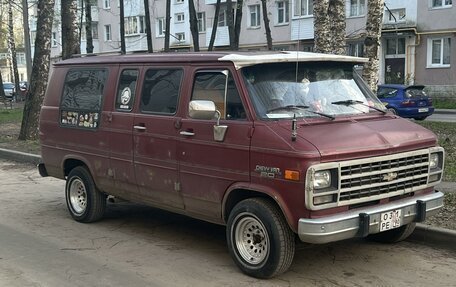 Chevrolet Van, 1992 год, 850 000 рублей, 2 фотография