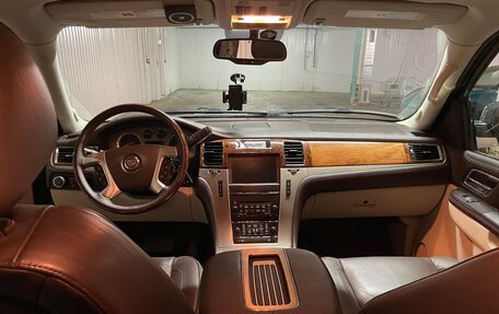 Cadillac Escalade III, 2012 год, 2 200 000 рублей, 9 фотография