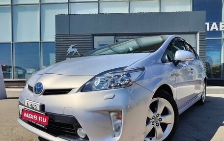 Toyota Prius, 2013 год, 1 699 990 рублей, 3 фотография