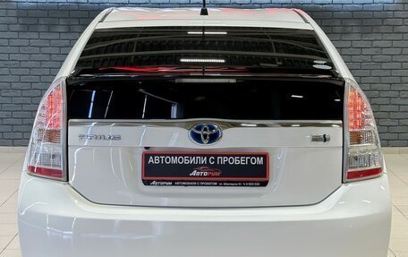 Toyota Prius, 2011 год, 1 327 000 рублей, 5 фотография