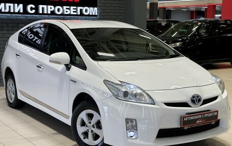 Toyota Prius, 2011 год, 1 327 000 рублей, 3 фотография