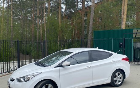 Hyundai Avante, 2012 год, 1 100 000 рублей, 2 фотография