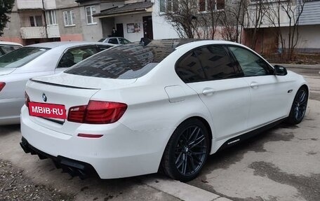 BMW 5 серия, 2012 год, 1 800 000 рублей, 3 фотография
