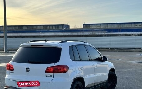Volkswagen Tiguan I, 2011 год, 990 000 рублей, 3 фотография