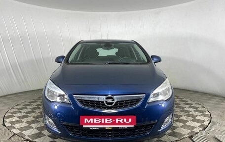 Opel Astra J, 2011 год, 840 000 рублей, 2 фотография