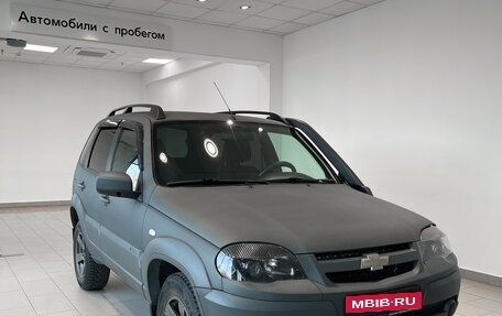 Chevrolet Niva I рестайлинг, 2018 год, 811 000 рублей, 3 фотография