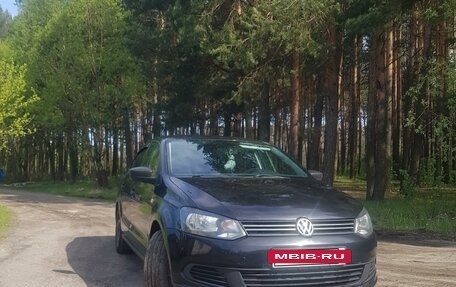 Volkswagen Polo VI (EU Market), 2014 год, 830 000 рублей, 2 фотография