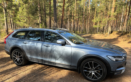 Volvo V90 Cross Country I рестайлинг, 2019 год, 4 500 000 рублей, 4 фотография