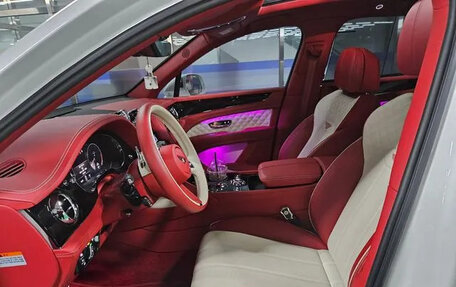 Bentley Bentayga I, 2021 год, 23 000 000 рублей, 4 фотография