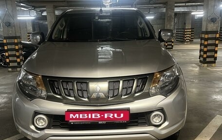 Mitsubishi L200 IV рестайлинг, 2017 год, 2 790 000 рублей, 2 фотография