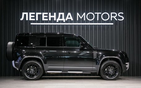 Land Rover Defender II, 2021 год, 6 395 000 рублей, 3 фотография