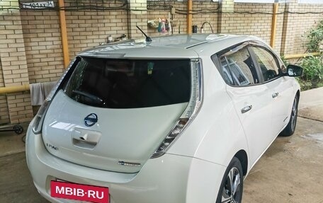 Nissan Leaf I, 2016 год, 1 150 000 рублей, 4 фотография