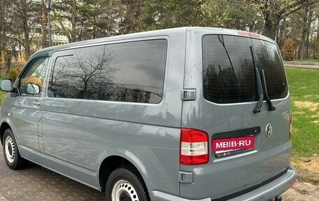 Volkswagen Transporter T5 рестайлинг, 2011 год, 1 720 000 рублей, 3 фотография