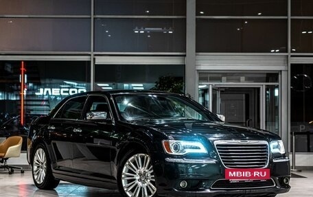 Chrysler 300C II, 2012 год, 1 679 000 рублей, 2 фотография