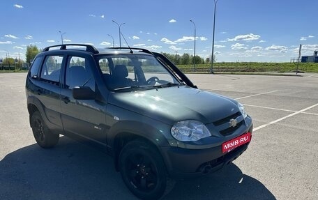 Chevrolet Niva I рестайлинг, 2015 год, 980 000 рублей, 3 фотография