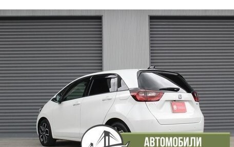 Honda Fit, 2020 год, 1 750 000 рублей, 4 фотография