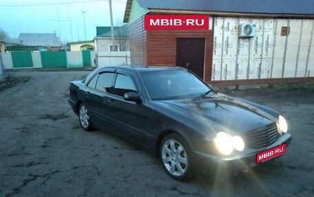 Mercedes-Benz E-Класс, 2000 год, 700 000 рублей, 3 фотография