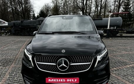 Mercedes-Benz V-Класс, 2023 год, 22 000 000 рублей, 10 фотография