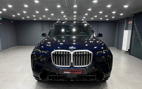 BMW X7, 2022 год, 13 800 000 рублей, 2 фотография