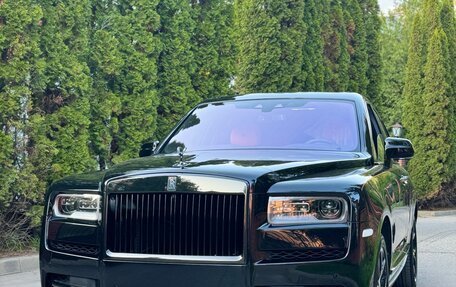 Rolls-Royce Cullinan, 2024 год, 81 000 000 рублей, 3 фотография