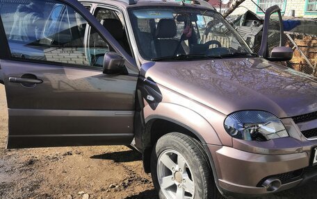 Chevrolet Niva I рестайлинг, 2019 год, 1 080 000 рублей, 2 фотография