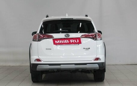 Toyota RAV4, 2018 год, 3 250 000 рублей, 6 фотография