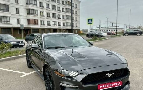 Ford Mustang VI рестайлинг, 2020 год, 3 300 000 рублей, 2 фотография