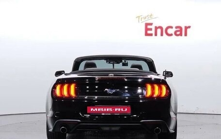 Ford Mustang VI рестайлинг, 2021 год, 3 900 000 рублей, 4 фотография