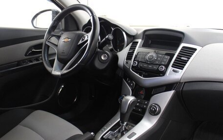 Chevrolet Cruze II, 2011 год, 735 000 рублей, 3 фотография