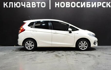 Honda Fit III, 2017 год, 1 125 999 рублей, 6 фотография