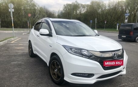 Honda Vezel, 2017 год, 2 300 000 рублей, 2 фотография