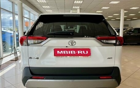Toyota RAV4, 2020 год, 4 070 000 рублей, 5 фотография