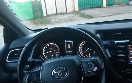 Toyota Camry, 2018 год, 2 500 000 рублей, 3 фотография