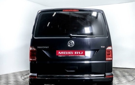 Volkswagen Multivan T6 рестайлинг, 2015 год, 3 098 000 рублей, 5 фотография