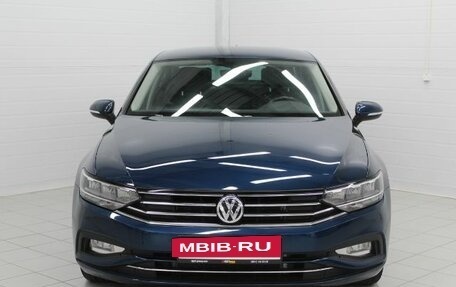 Volkswagen Passat B8 рестайлинг, 2020 год, 2 780 000 рублей, 2 фотография