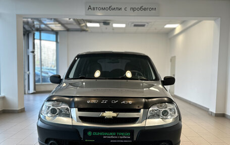 Chevrolet Niva I рестайлинг, 2010 год, 567 000 рублей, 2 фотография
